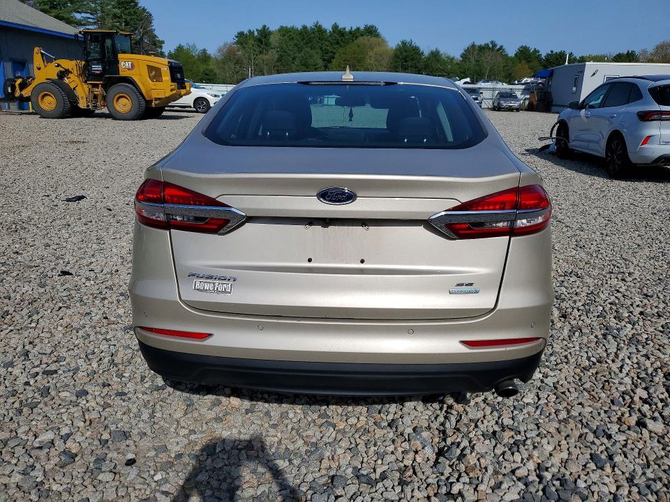 54070156 :رقم المزاد ، 3FA6P0HD9KR266624 vin ، 2019 Ford Fusion مزاد بيع