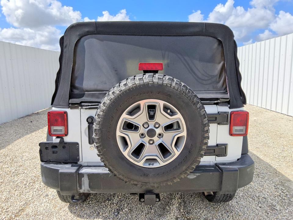 Продажа на аукционе авто 2015 Jeep Wrangler Unlimited, vin: 1C4BJWFGXFL757993, номер лота: 53405306