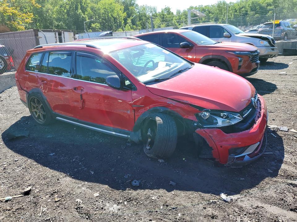 53326636 :رقم المزاد ، 3VWH17AU4HM506835 vin ، 2017 Volkswagen Golf Alltrack مزاد بيع