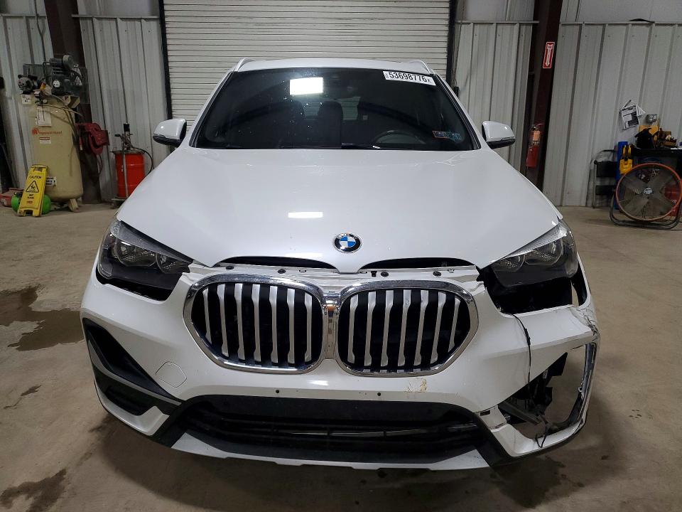 53698776 :رقم المزاد ، WBXJG9C04M5U42811 vin ، 2021 Bmw X1 مزاد بيع