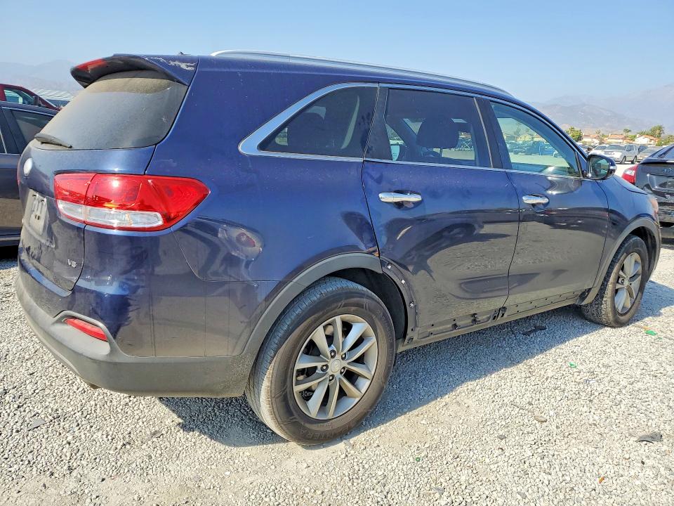 53793236 :رقم المزاد ، 5XYPG4A56JG360932 vin ، 2018 Kia Sorento مزاد بيع