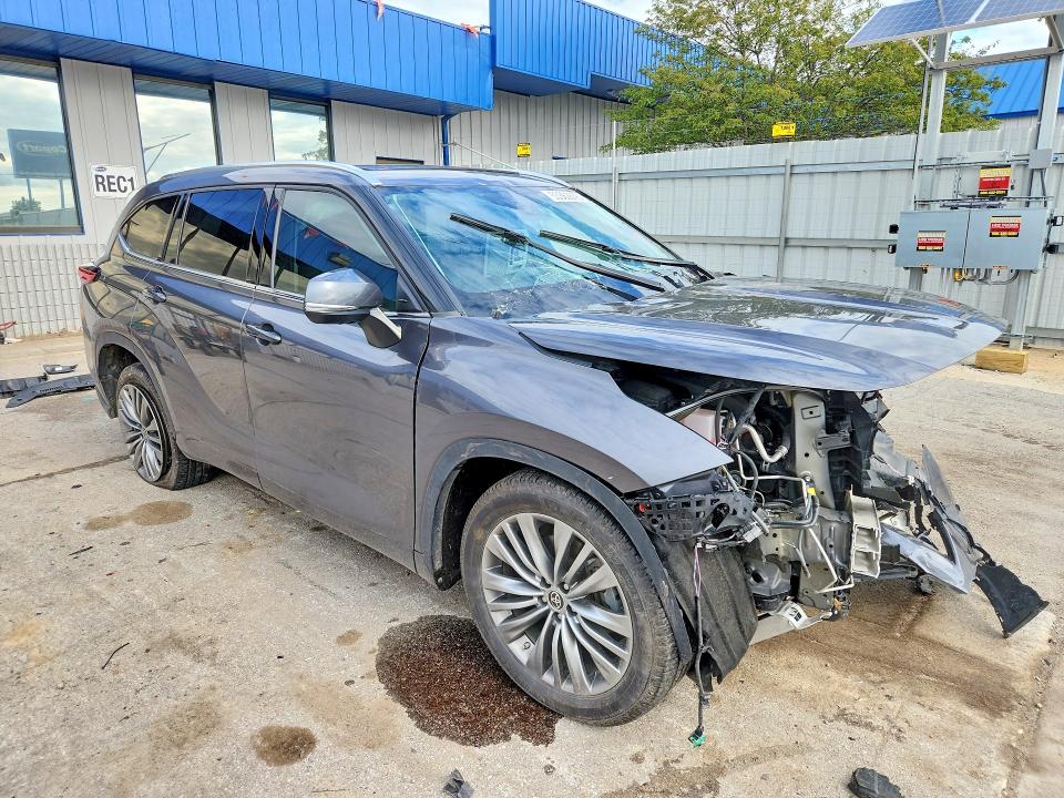2021 Toyota Highlander მანქანა იყიდება აუქციონზე, vin: 5TDFZRAH7MS070736, აუქციონის ნომერი: 53362676