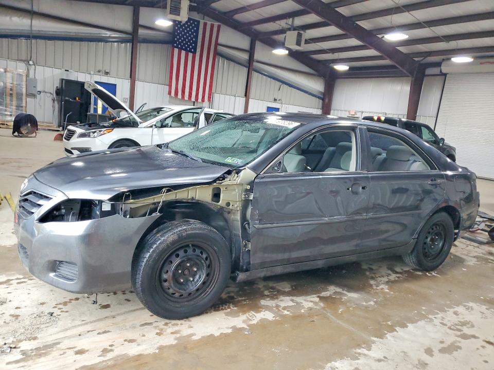 51978296 :رقم المزاد ، 4T1BF3EK7BU139178 vin ، 2011 Toyota Camry مزاد بيع