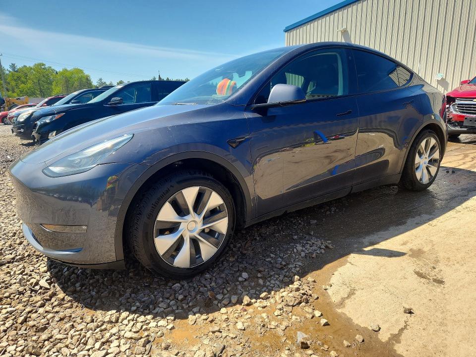 Продаж на аукціоні авто 2022 Tesla Model Y, vin: 7SAYGAEE0NF382647, номер лоту: 53766436