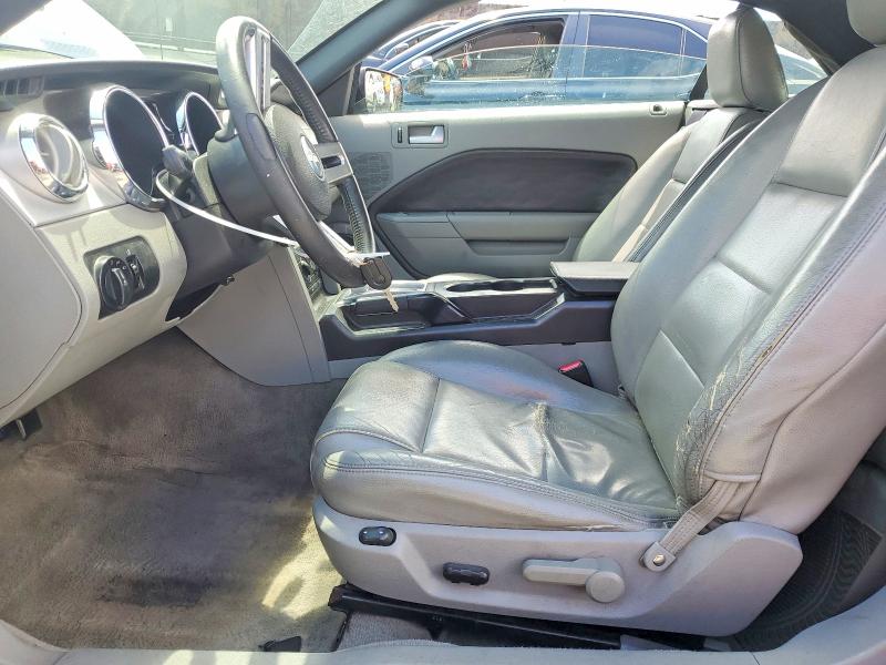 2005 Ford Mustang მანქანა იყიდება აუქციონზე, vin: 1ZVHT84N755256481, აუქციონის ნომერი: 55200636