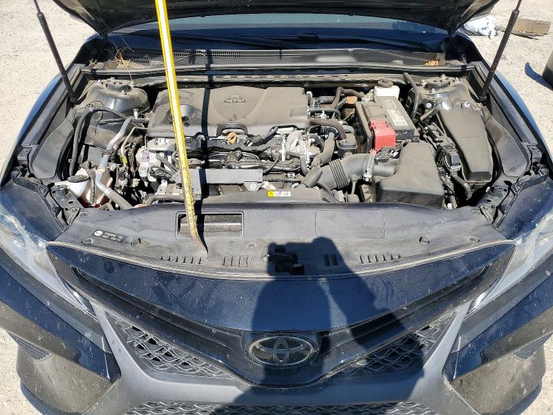 54508026 :رقم المزاد ، 4T1B11HKXKU795437 vin ، 2019 Toyota Camry مزاد بيع