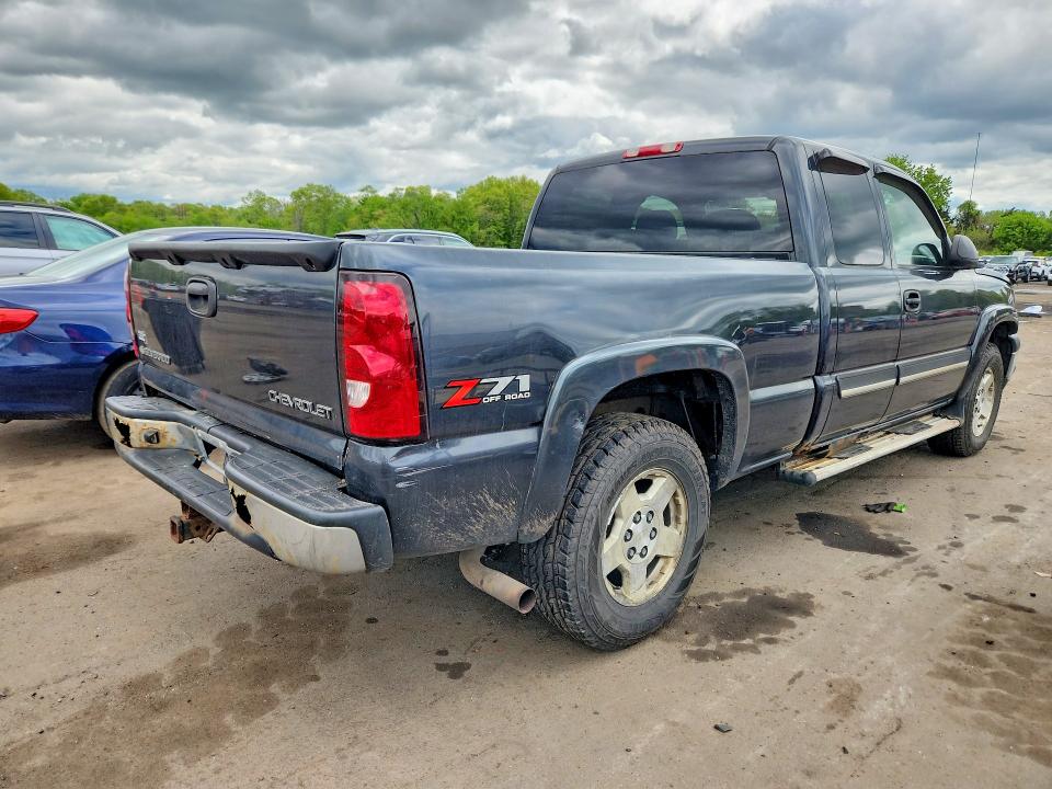 2004 Chevrolet Silverado მანქანა იყიდება აუქციონზე, vin: 2GCEK19T141285353, აუქციონის ნომერი: 53740076