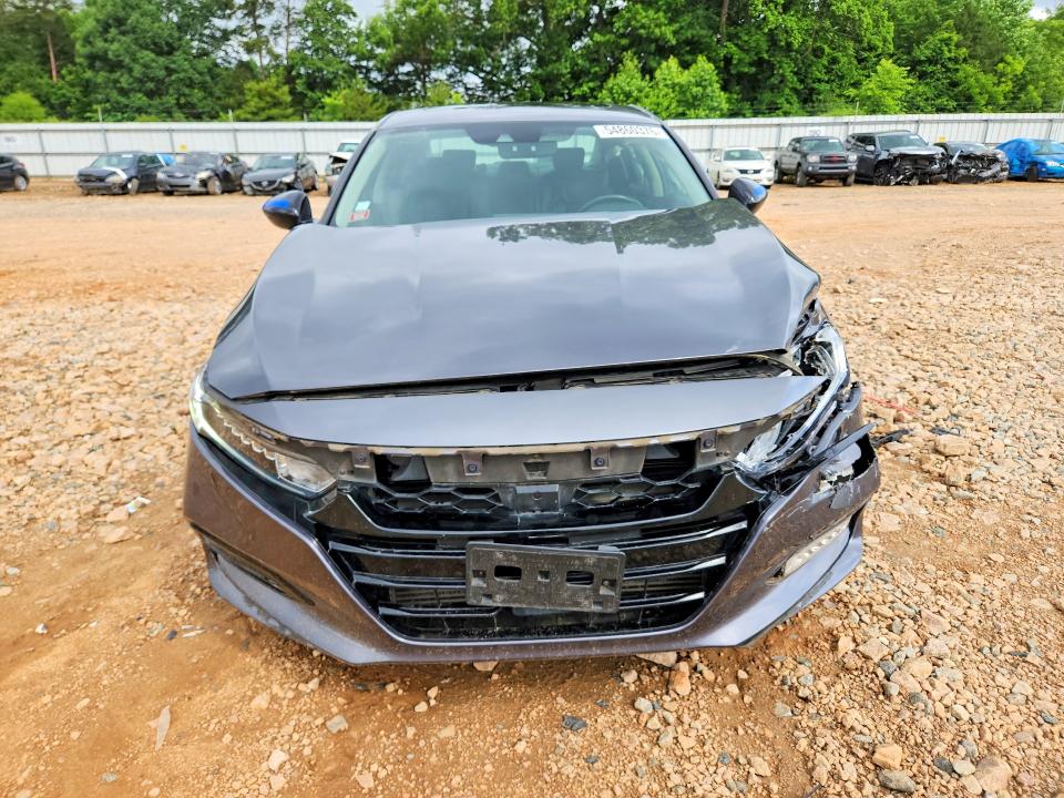 2018 Honda Accord მანქანა იყიდება აუქციონზე, vin: 1HGCV1F55JA168513, აუქციონის ნომერი: 54860376