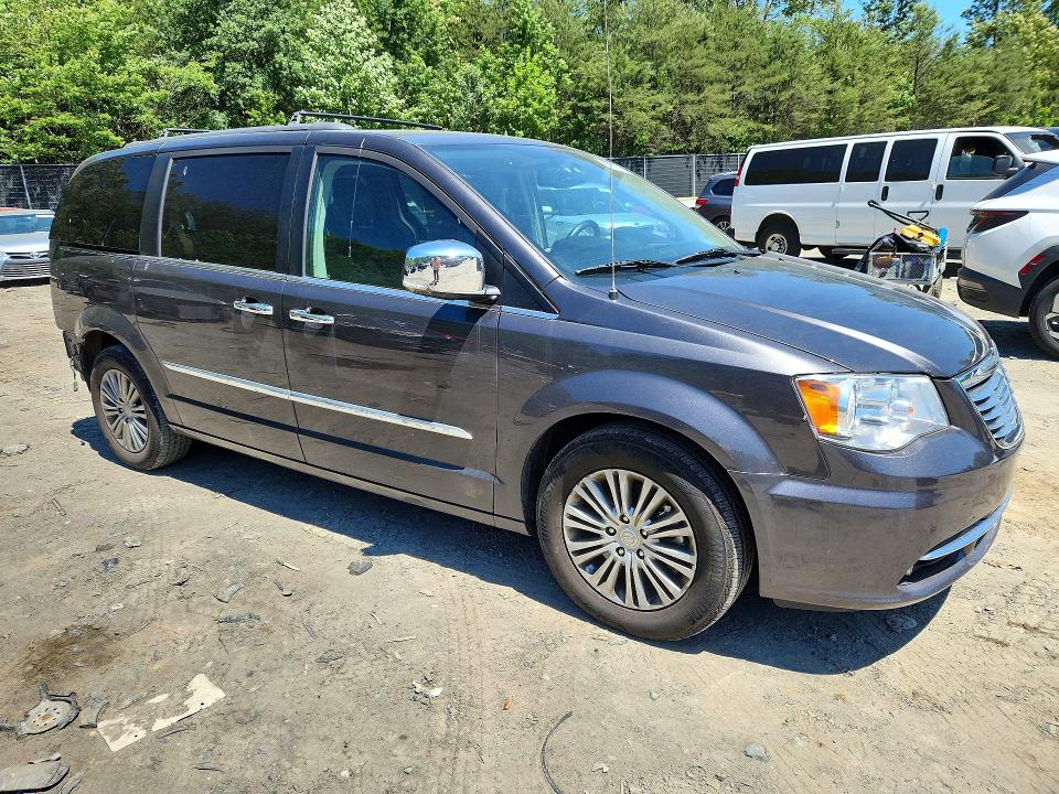 55283366 :رقم المزاد ، 2C4RC1CG9GR303968 vin ، 2016 Chrysler Town & Country مزاد بيع