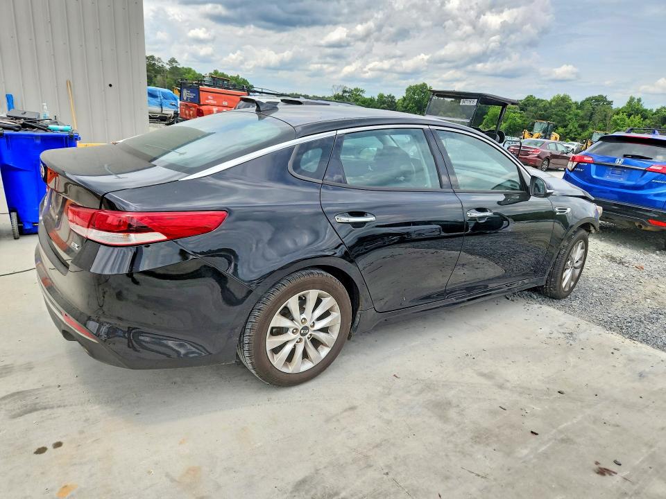 2017 Kia Optima მანქანა იყიდება აუქციონზე, vin: 5XXGU4L31HG124255, აუქციონის ნომერი: 54311986