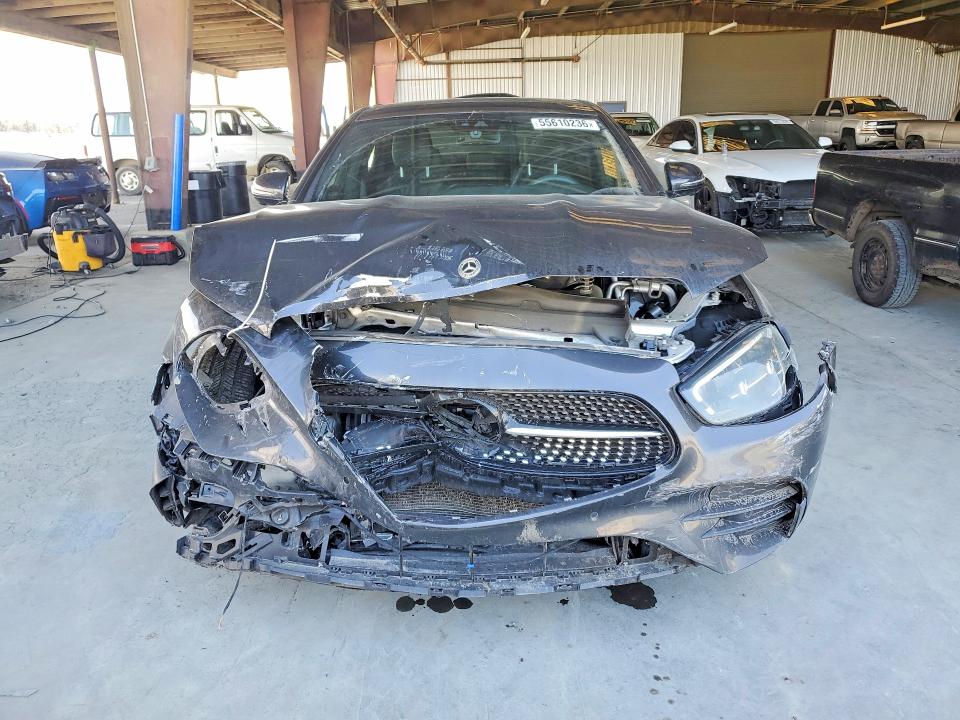 55610236 :رقم المزاد ، W1KZF8DB1NB022011 vin ، 2022 Mercedes-benz E مزاد بيع