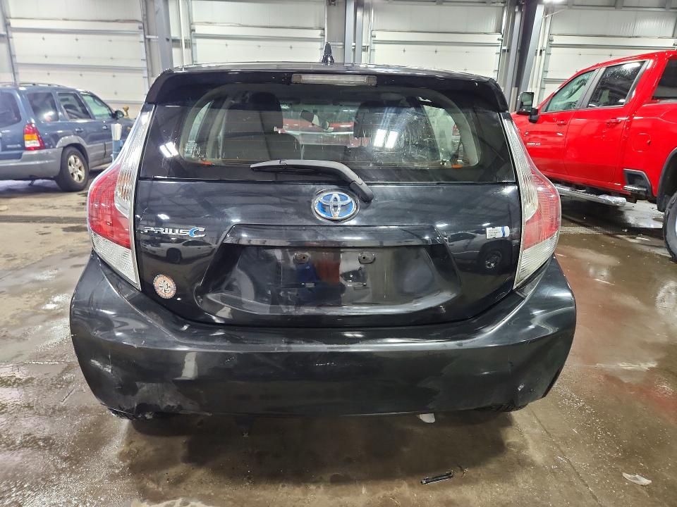 52220456 :رقم المزاد ، JTDKDTB37G1120369 vin ، 2016 Toyota Prius C مزاد بيع
