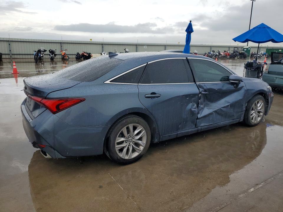 Auction sale of the 2022 Toyota Avalon, vin: 4T1JZ1FB2NU087095, lot number: 55007866