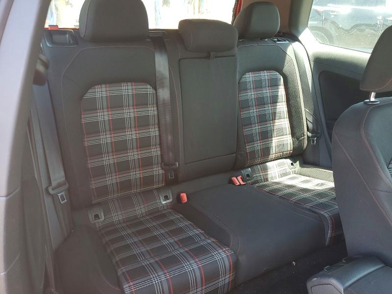 52126356 :رقم المزاد ، 3VWYT7AU5GM035366 vin ، 2016 Volkswagen Gti مزاد بيع