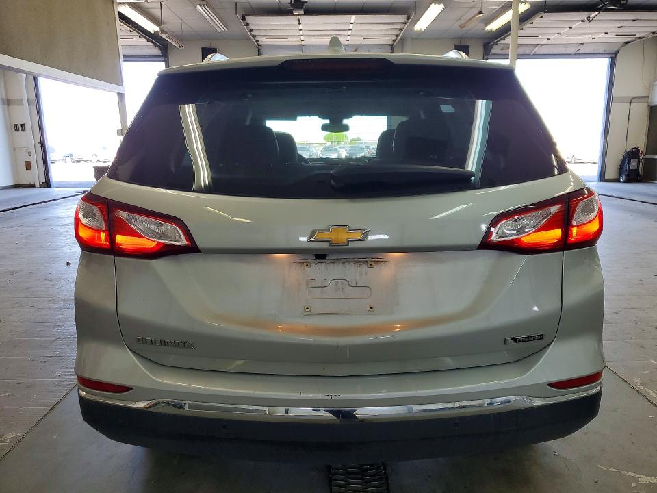 2018 Chevrolet Equinox მანქანა იყიდება აუქციონზე, vin: 2GNAXMEV9J6311888, აუქციონის ნომერი: 52181376