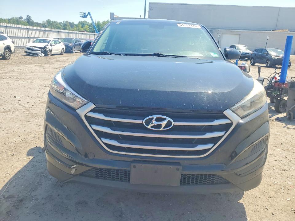 51251376 :رقم المزاد ، KM8J23A4XHU464771 vin ، 2017 Hyundai Tucson مزاد بيع