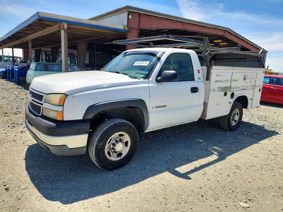 Продаж на аукціоні авто 2005 Chevrolet Silverado, vin: 1GBHC24U75E215697, номер лоту: 53289576