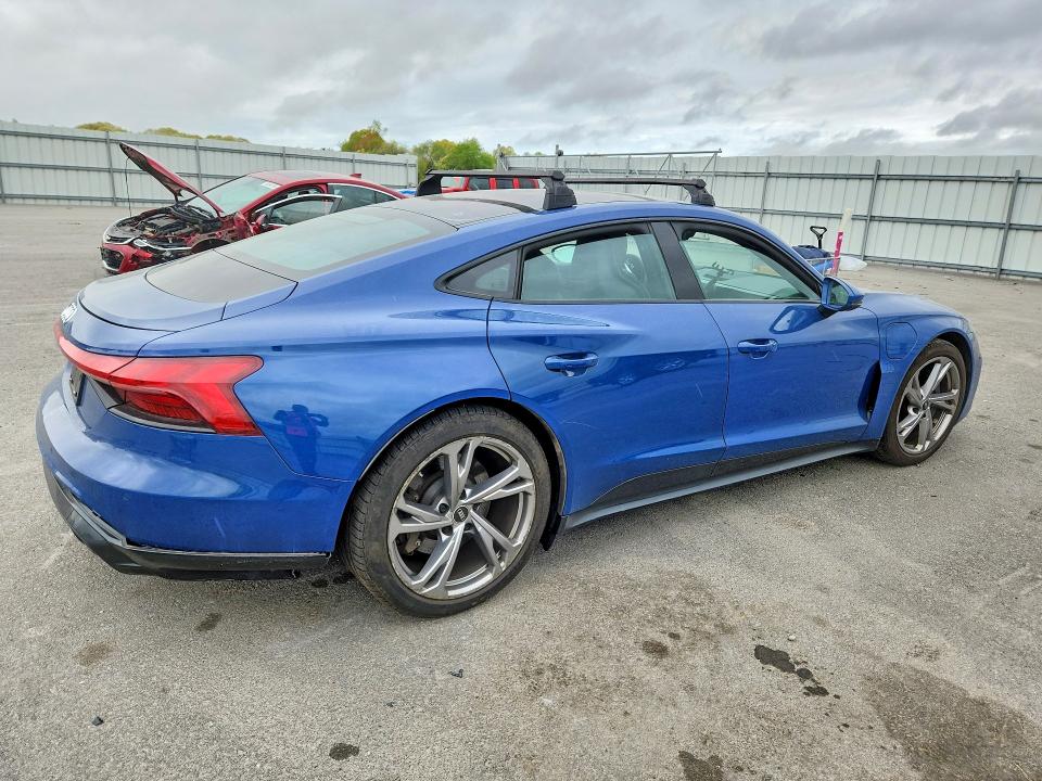 2024 Audi E-tron Gt მანქანა იყიდება აუქციონზე, vin: WAUFJBFW9R7002555, აუქციონის ნომერი: 53503686