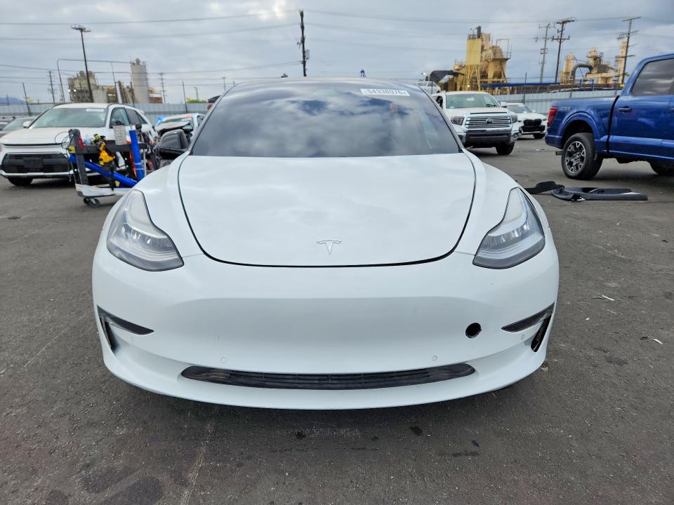 54338976 :رقم المزاد ، 5YJ3E1EB6KF421904 vin ، 2019 Tesla Model 3 مزاد بيع