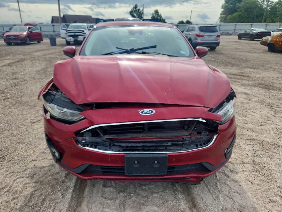 54683626 :رقم المزاد ، 3FA6P0HD5KR132385 vin ، 2019 Ford Fusion مزاد بيع