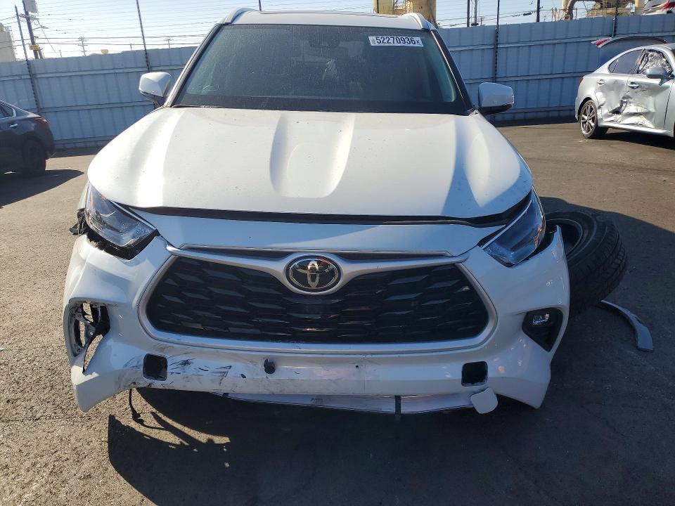 Продажа на аукционе авто 2023 Toyota Highlander, vin: 5TDKDRAH6PS024820, номер лота: 52270936