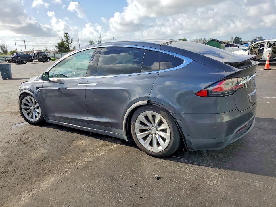 Продаж на аукціоні авто 2017 Tesla Model X, vin: 5YJXCDE29HF052215, номер лоту: 54543386