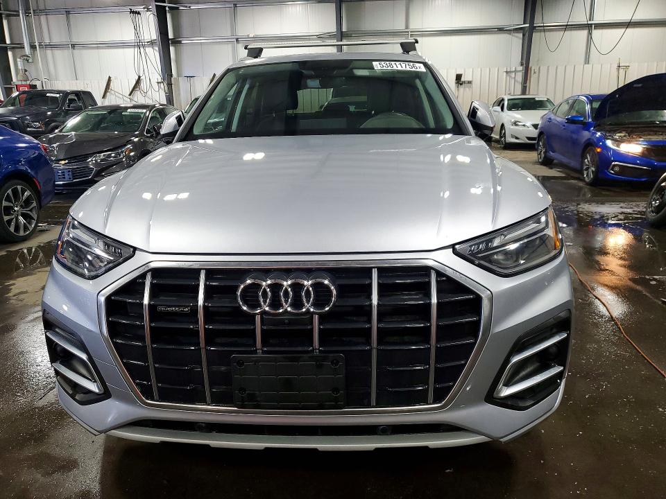 53811756 :رقم المزاد ، WA1BBAFY3N2136070 vin ، 2022 Audi Q5 مزاد بيع