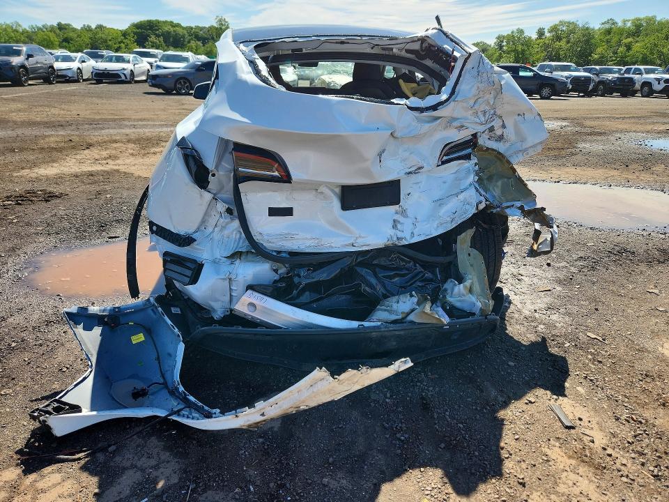 Продажа на аукционе авто 2022 Tesla Model Y, vin: 7SAYGDEE7NF364440, номер лота: 54985436