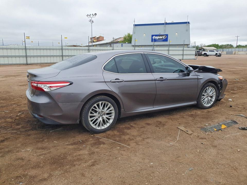53956676 :رقم المزاد ، 4T1B21HK3JU505826 vin ، 2018 Toyota Camry Hybrid مزاد بيع