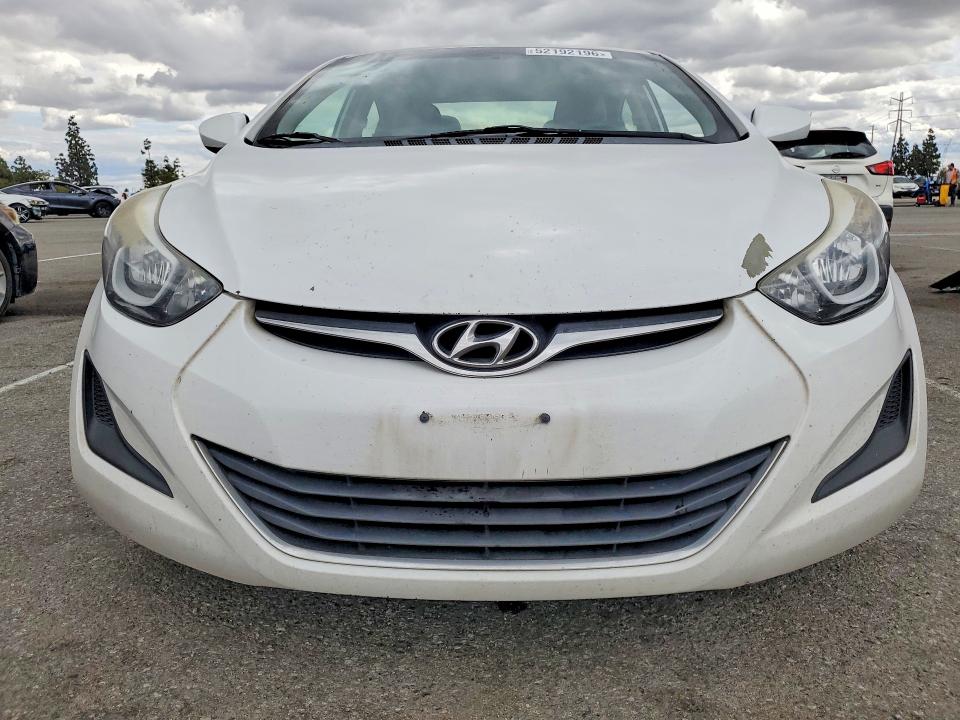 2015 Hyundai Elantra მანქანა იყიდება აუქციონზე, vin: 5NPDH4AE2FH561520, აუქციონის ნომერი: 52192196