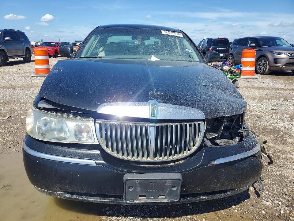 Продажа на аукционе авто 2002 Lincoln Town Car, vin: 1LNHM85W12Y645680, номер лота: 55349016