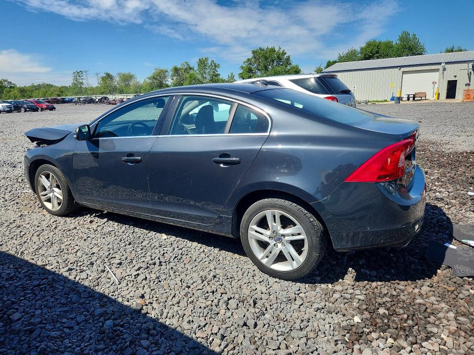 54706856 :رقم المزاد ، YV1612TB1F1309070 vin ، 2015 Volvo S60 مزاد بيع