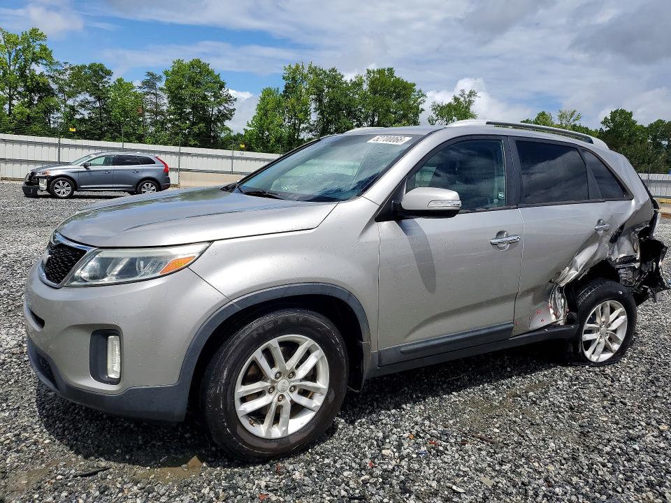 Auction sale of the 2015 Kia Sorento, vin: 5XYKT4A61FG593557, lot number: 52700066