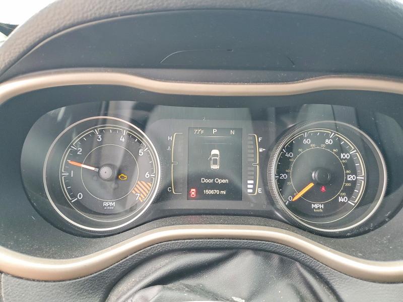 Auction sale of the 2015 Jeep Cherokee, vin: 1C4PJLCB1FW677476, lot number: 54160786