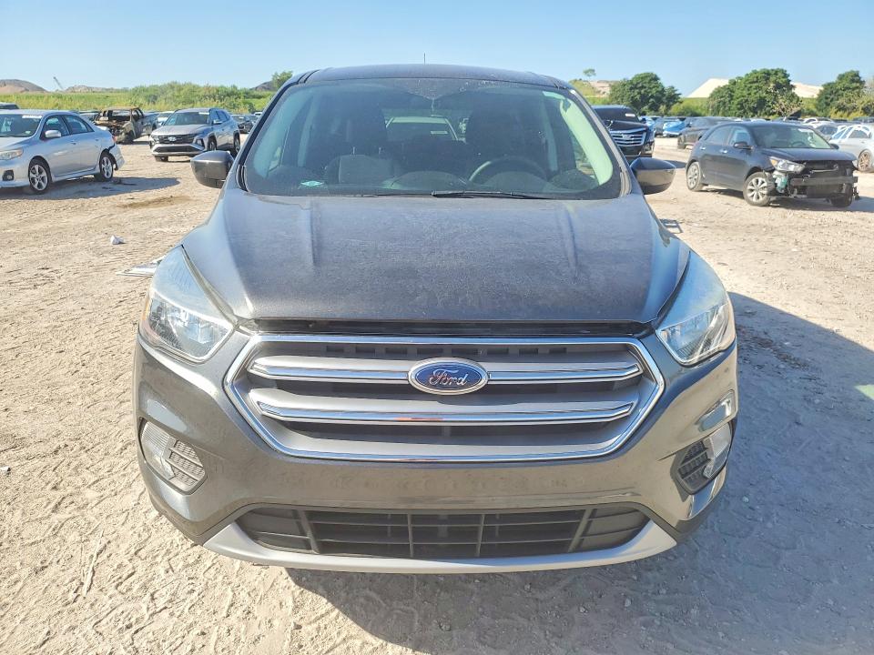 2017 Ford Escape მანქანა იყიდება აუქციონზე, vin: 1FMCU0GD2HUA19966, აუქციონის ნომერი: 52850086