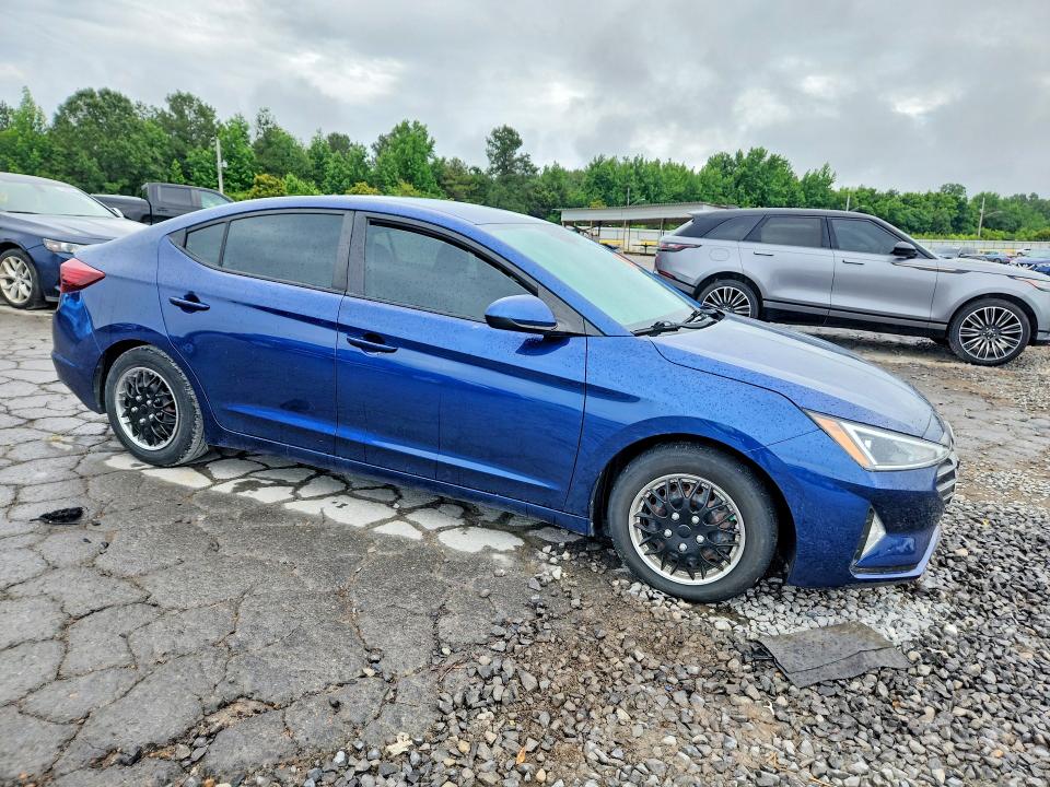 Продажа на аукционе авто 2020 Hyundai Elantra 4d, vin: 5NPD74LF6LH512213, номер лота: 55172096