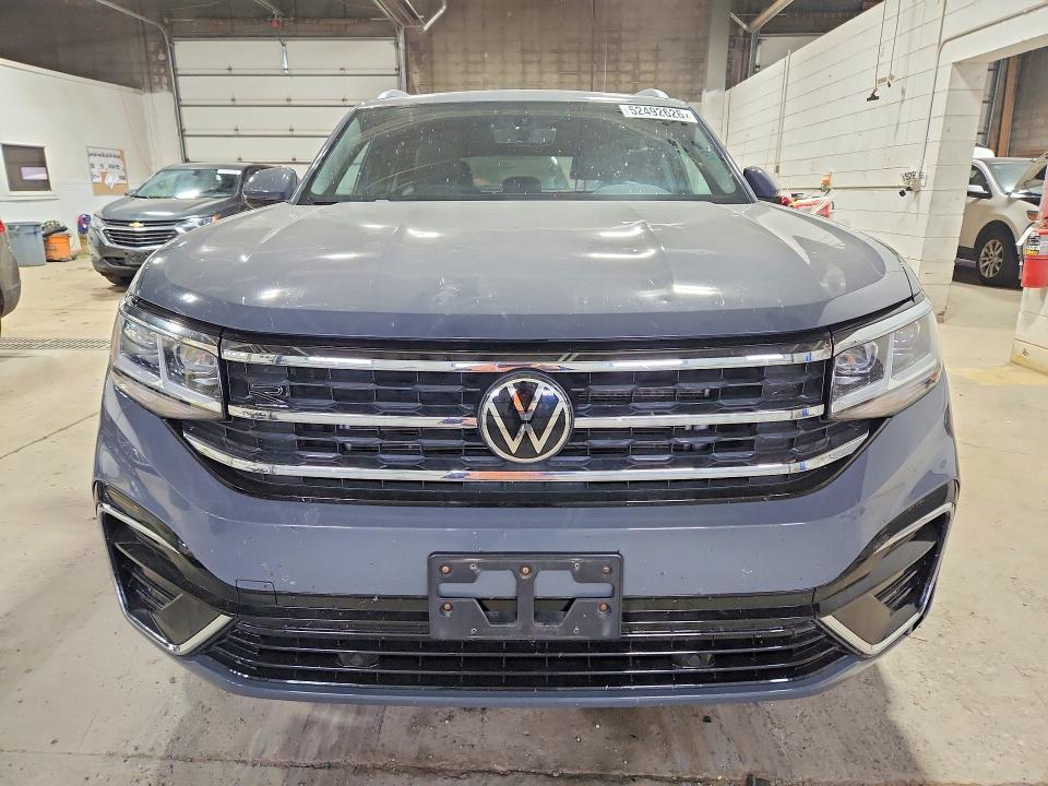 52492626 :رقم المزاد ، 1V2RE2CA8MC233037 vin ، 2021 Volkswagen Atlas Cross Sport مزاد بيع