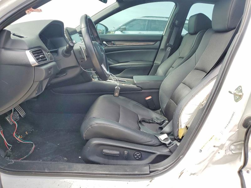 51032546 :رقم المزاد ، 1HGCV1F38LA044012 vin ، 2020 Honda Accord مزاد بيع