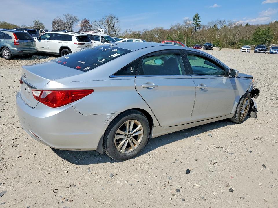 52539936 :رقم المزاد ، 5NPEB4AC2DH639182 vin ، 2013 Hyundai Sonata مزاد بيع
