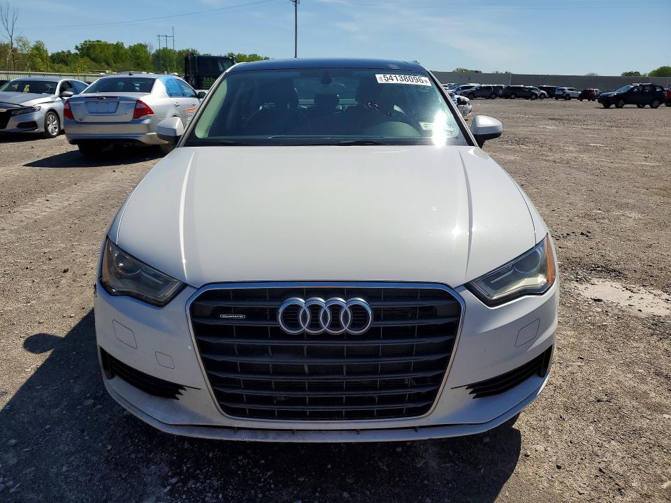 54138096 :رقم المزاد ، WAUBFGFF8F1045957 vin ، 2015 Audi A3 مزاد بيع