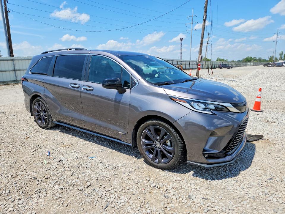 53617586 :رقم المزاد ، 5TDDRKEC6MS051902 vin ، 2021 Toyota Sienna مزاد بيع