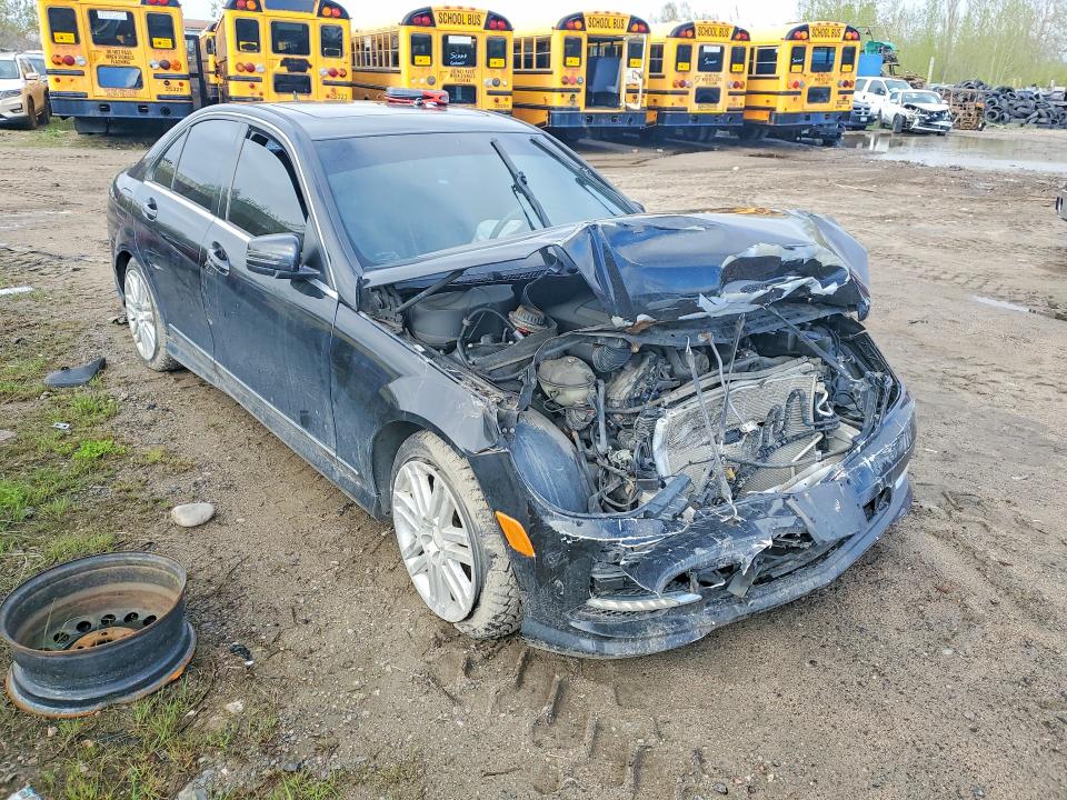 2011 Mercedes-benz C მანქანა იყიდება აუქციონზე, vin: WDDGF8FB4BA516014, აუქციონის ნომერი: 52553456