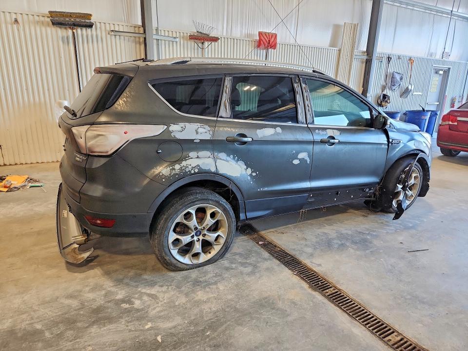 2017 Ford Escape მანქანა იყიდება აუქციონზე, vin: 1FMCU9J98HUB94375, აუქციონის ნომერი: 54833736