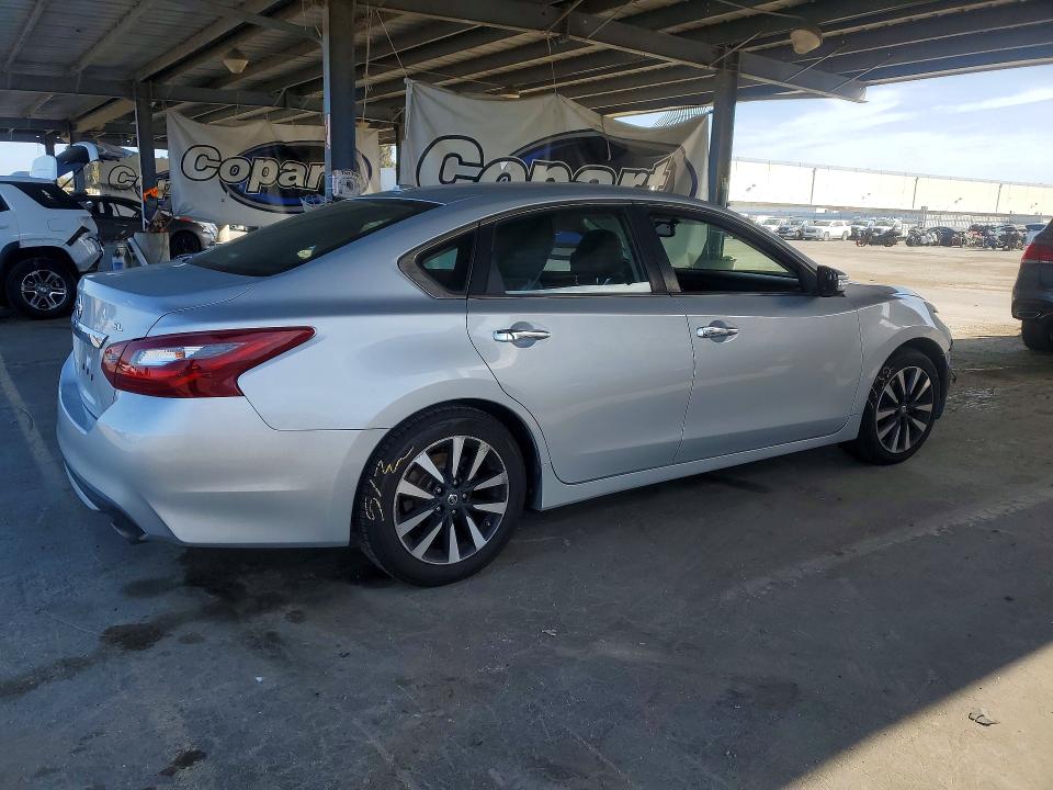 Продажа на аукционе авто 2018 Nissan Altima, vin: 1N4AL3AP7JC188417, номер лота: 53934136