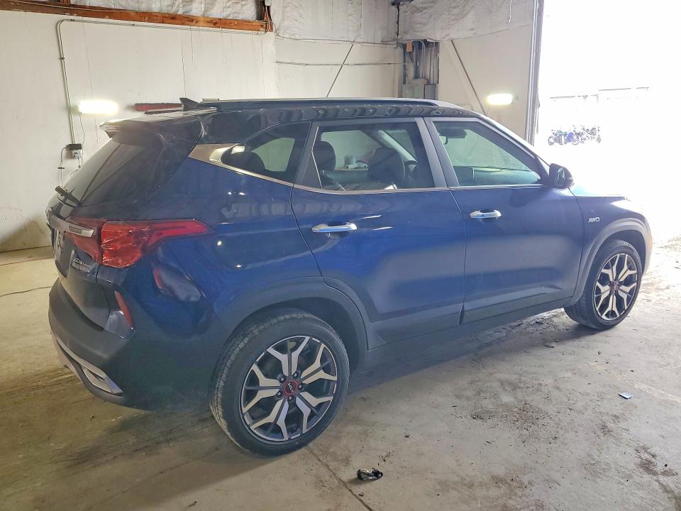 2023 Kia Seltos მანქანა იყიდება აუქციონზე, vin: KNDETCA28P7386165, აუქციონის ნომერი: 53575116