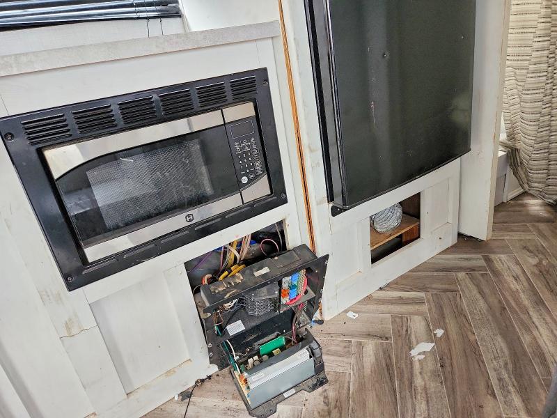 Продажа на аукционе авто 2022 Coleman Travel Trailer, vin: 4YDTCMG11NM942310, номер лота: 52858366