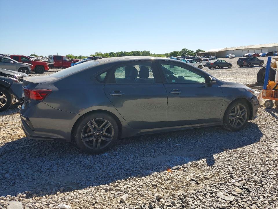 2020 Kia Forte მანქანა იყიდება აუქციონზე, vin: 3KPF34ADXLE155404, აუქციონის ნომერი: 53615106