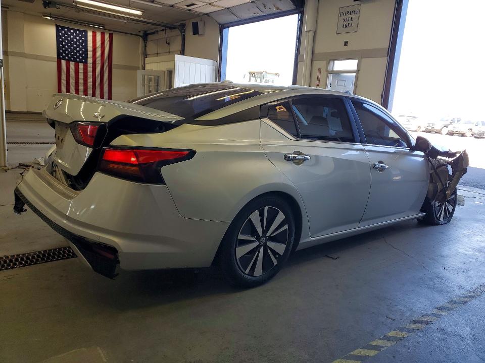 Продажа на аукционе авто 2022 Nissan Altima, vin: 1N4BL4DVXNN308225, номер лота: 52436156