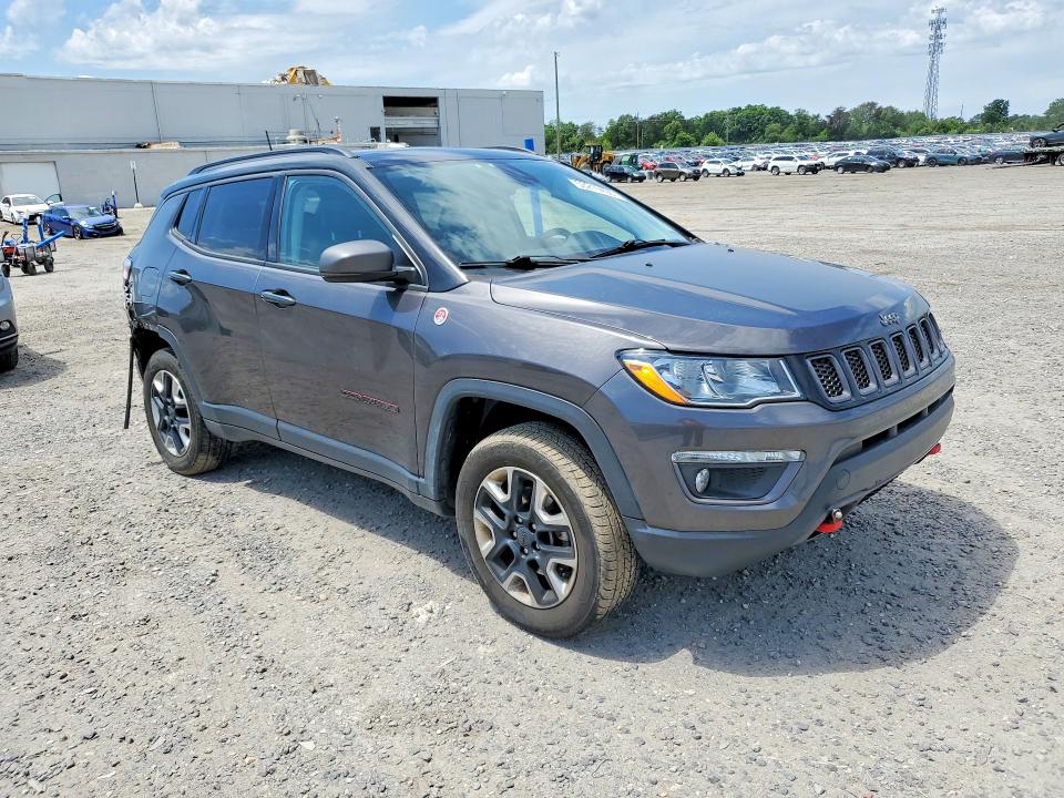 53210496 :رقم المزاد ، 3C4NJDDB8HT689497 vin ، 2017 Jeep Compass مزاد بيع