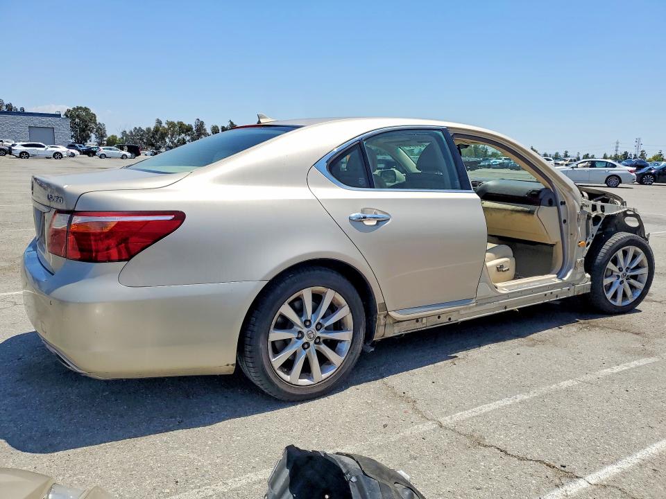 52201976 :رقم المزاد ، JTHBL5EFXB5106907 vin ، 2011 Lexus Ls مزاد بيع